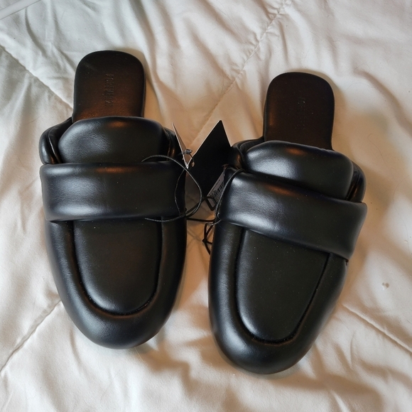 Forever 21 | faux leather loafers - Picture 2 of 8